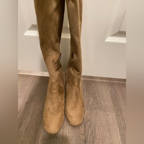 Beige over the knee heeled boots - Picture 4 of 8